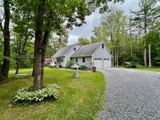 230 Middle Rd, Austerlitz, NY 12017