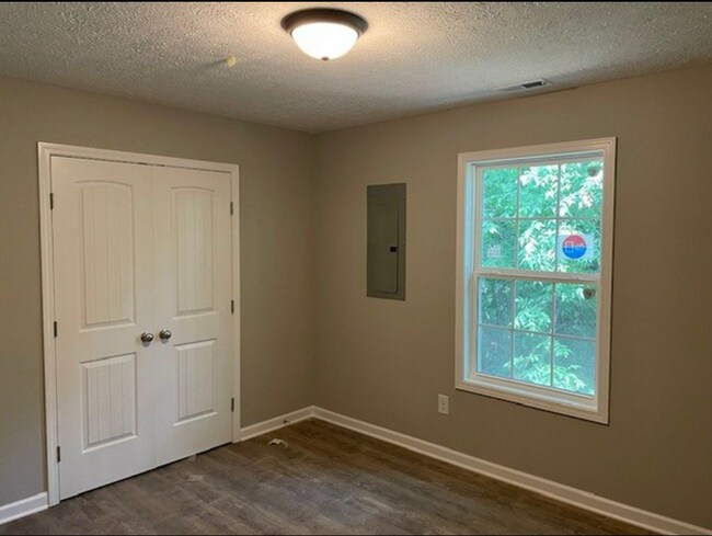 300 8th Ave SW, Winchester, TN 37398 - photo 5