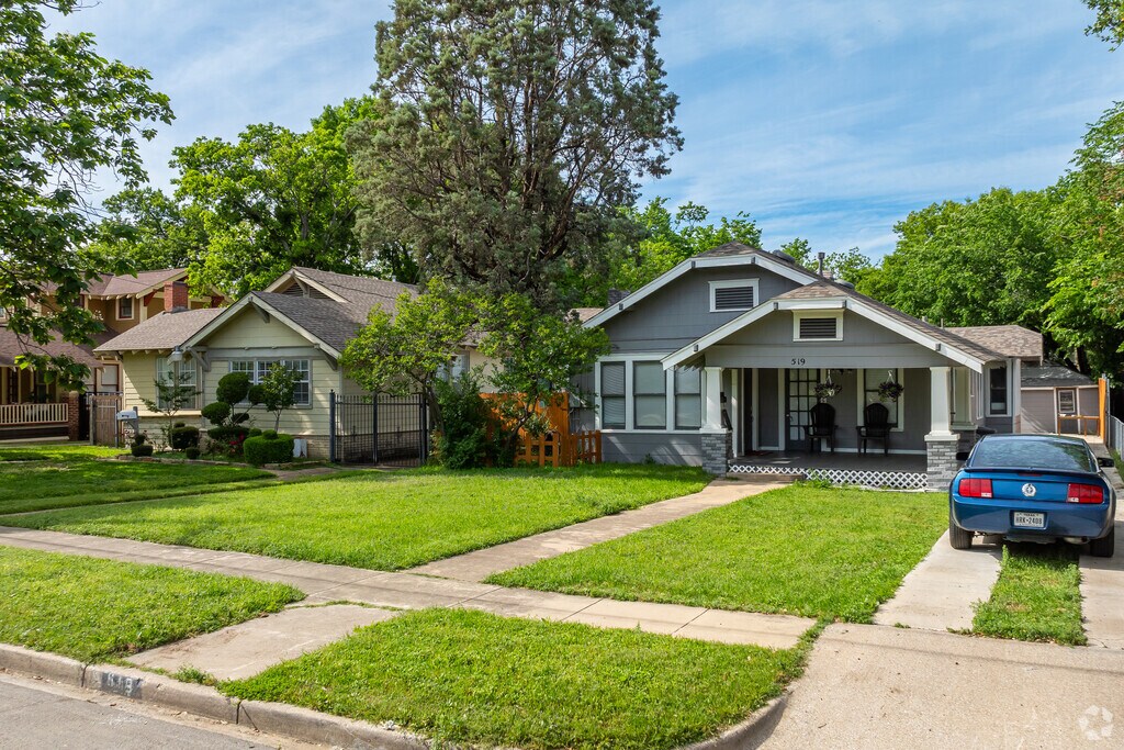 Gateway Oak Cliff 400 S Beckley Ave, Dallas, TX