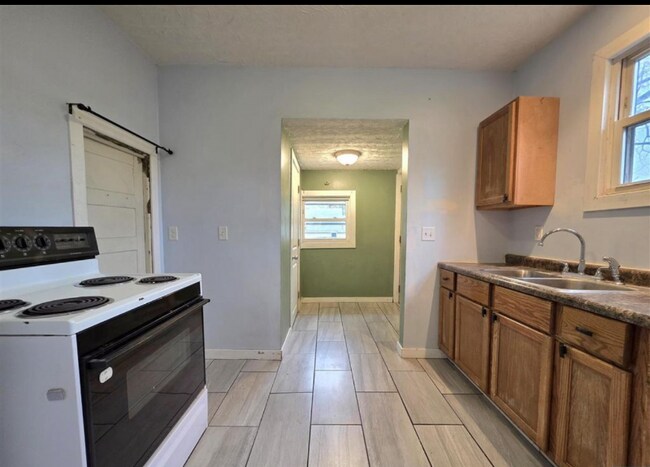 2026 Ash St, Terre Haute, IN 47804 - photo 5