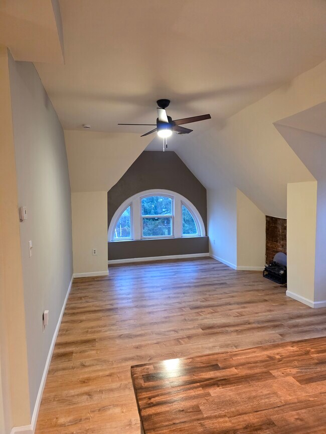 5487 Hays St unit 3, Pittsburgh, PA 15206 - photo 5