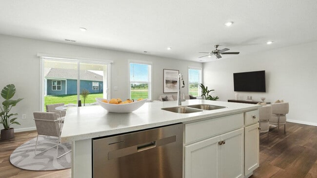 1014 Butler Lake Ct, Fort Wayne, IN 46818 - photo 5