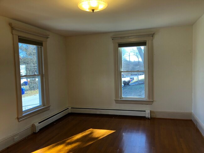 250 Bartlett St unit 1, Manchester, NH 03102 - photo 6
