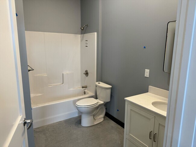 231 E Main St unit 201, Ottumwa, IA 52501 - photo 6