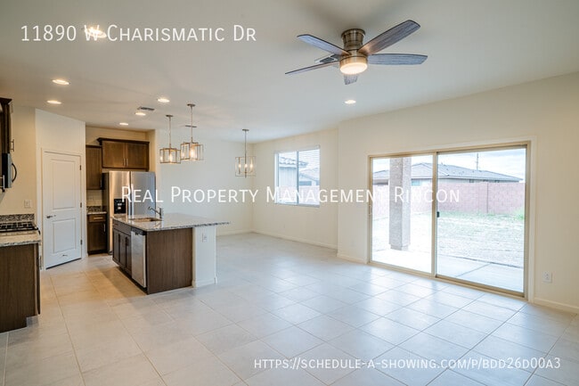 11890 W Charismatic Dr, Marana, AZ 85653 - photo 4