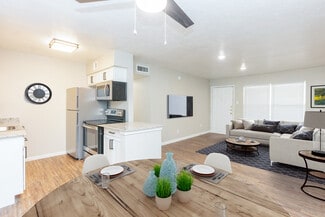 1010 Sugar Ln, Palestine, TX 75801