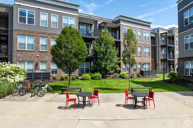 Stafford House, Columbus, OH 43235 - photo 4