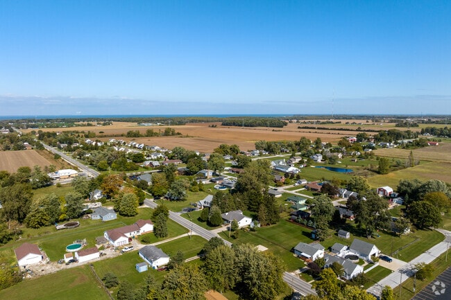 Residents of Oregon can choose to live in town or further out in the country.