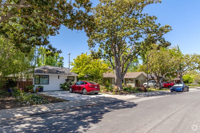 Find your perfect home in the Duveneck-St Francis in Palo Alto.