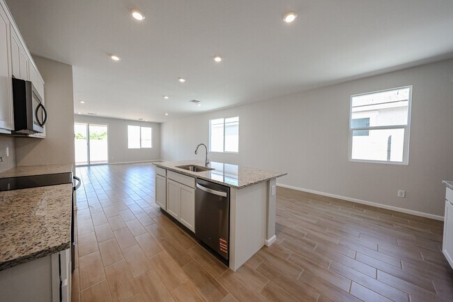 18154 W Calle Lejos, Surprise, AZ 85387 - photo 6