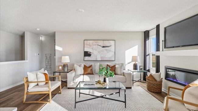 2709 Prairielight Dr, Hiawatha, IA 52233 - photo 2