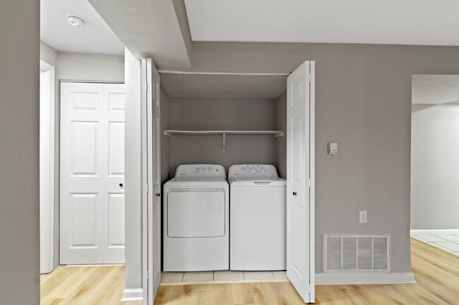 The Pines at SoBro, Indianapolis, IN 46205 - photo 6