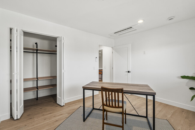 2Fifty Luxury Apartments, Lomita, CA 90717 - photo 6