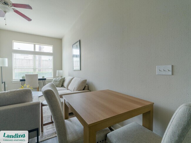 18101 Point Lookout Dr unit 145, Nassau Bay, TX 77058 - photo 4