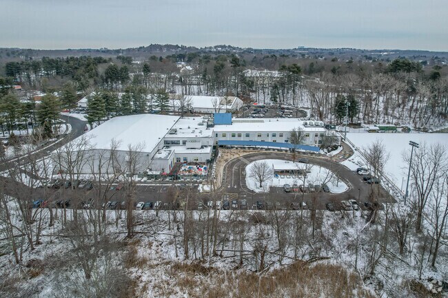 Solomon Schechter is a middle school located in Oak Hill.