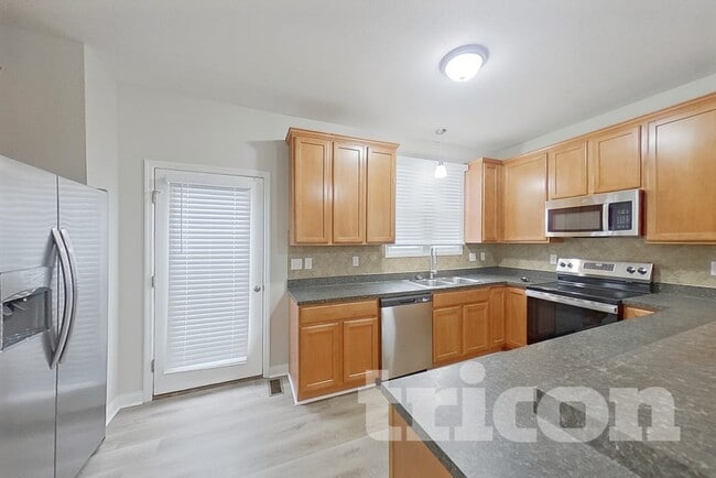 3301 N Mester St, Saint Charles, MO 63301 - photo 7