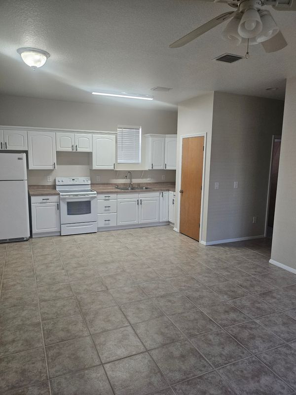 271 Ridge Rd NW, Largo, FL 33770