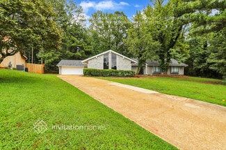 5388 Golfcrest Cir, Stone Mountain, GA 30088