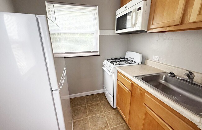 960 Ludlow Ave unit 960-01, Cincinnati, OH 45220 - photo 4