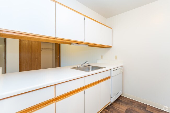 McClellan Estates III, Marshall, MI 49068 - photo 4