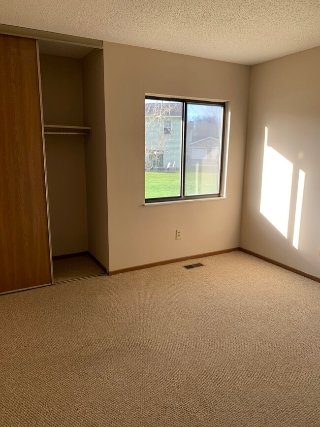 139 N Terrace Ave unit 3, Newark, OH 43055 - photo 5