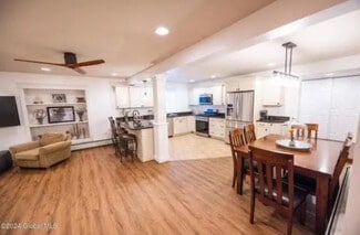 24b Thacher St Unit 24B Thacher st, Albany, NY 12207