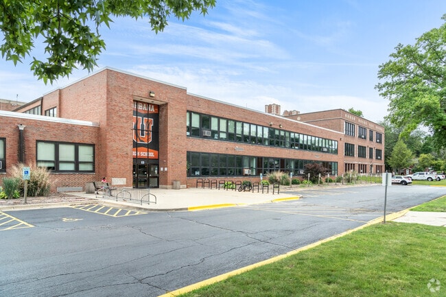 Urbana High School has an average student to teacher ratio of 13 to 1.