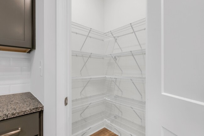 411 Red Wood Ln, Hoschton, GA 30548 - photo 6