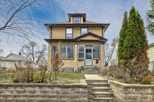 There are many classic four square homes in the Dahlman neighborhood.