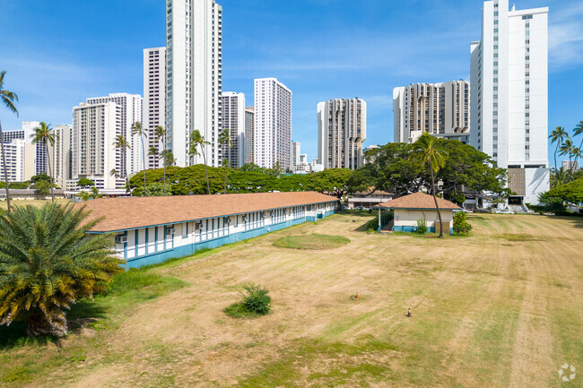 Jefferson Elementary is located in Diamond Head-Kapahulu-St Louis.