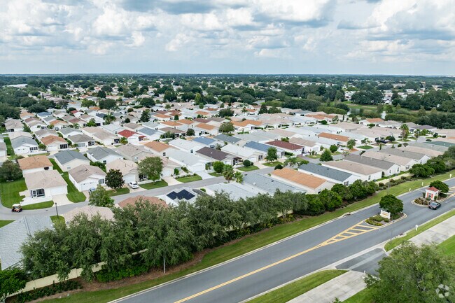 Village of Summerhill locals have convenient access to many places to eat and shop.