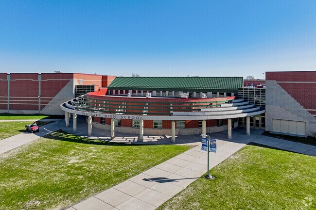 Big Lake Senior High School serves area students in grades 9-12.