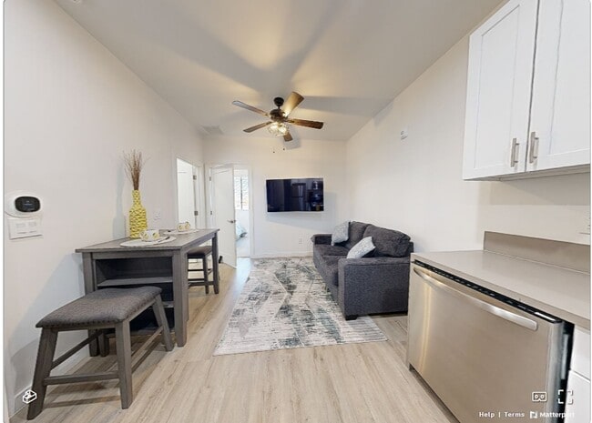 1BR,1BA-Living Room
