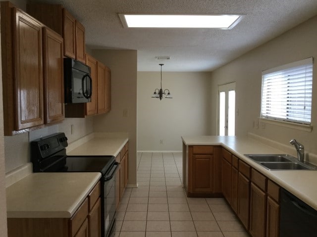 6906 Congressional Blvd, San Antonio, TX 78244 - photo 2