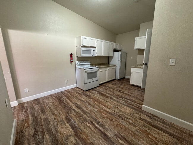 20045 Fm306 unit 102, Canyon Lake, TX 78133 - photo 7