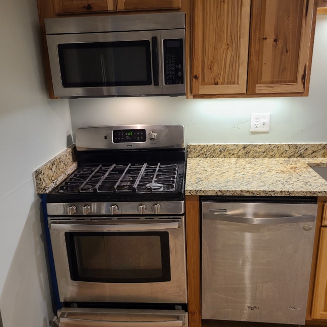 810 Kyle St, Gadsden, AL 35901 - photo 3