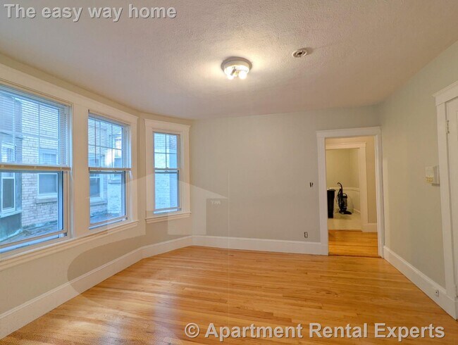 156-158 Summer St unit 115, Somerville, MA 02143 - photo 2