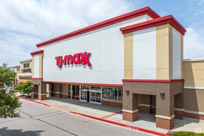 Stop by T.J. Maxx for some clothes or homegoods in Grandview, MO.