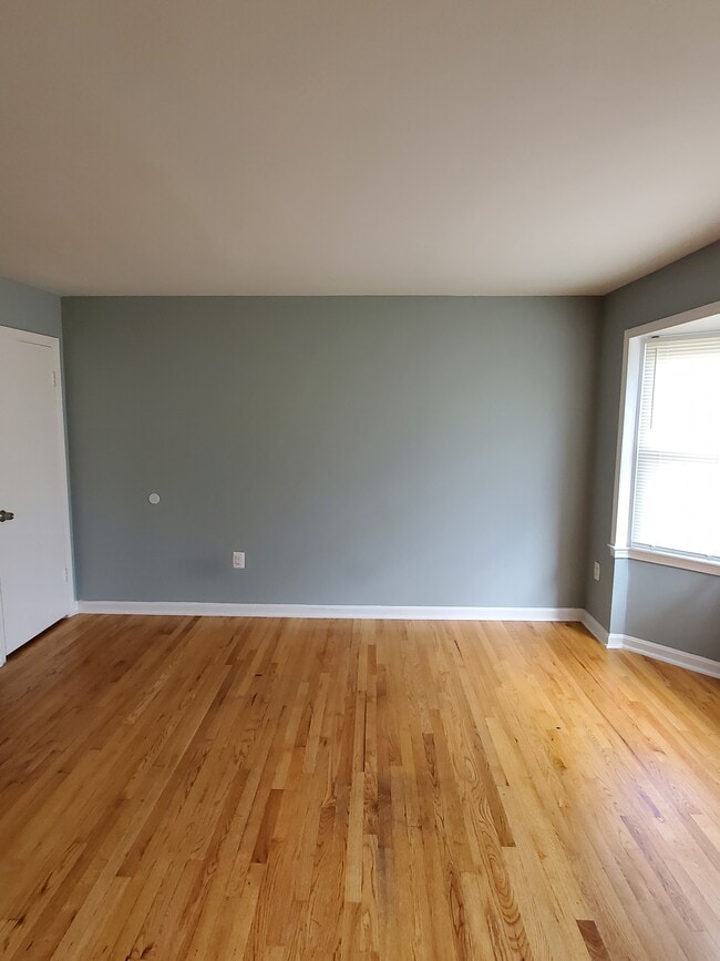 2923 Sunset Ln, Suitland, MD 20746 - photo 2