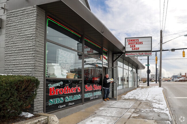 Tommy's Brother's Sub Shop is a Warren community favorite.