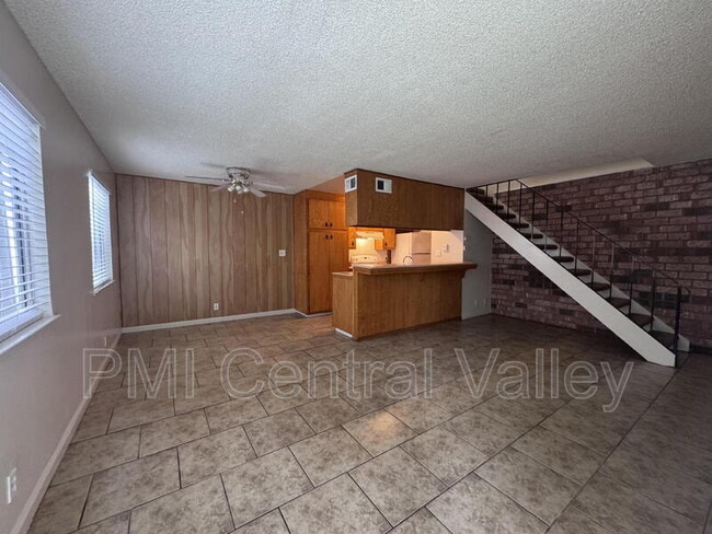 1331 Pinetree Dr, Stockton, CA 95203 - photo 2