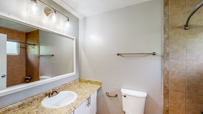 University Square Apartments, Davis, CA 95616 - photo 5