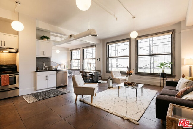 Higgins Building unit 314, Los Angeles, CA 90012 - photo 3