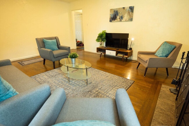 240 E Hedding St unit ID1364158P, San Jose, CA 95112 - photo 3