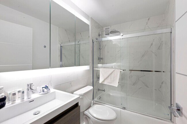 225 Rector Place unit ID1359239P, New York, NY 10280 - photo 6