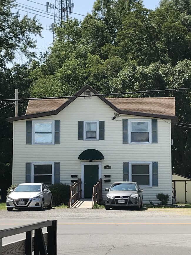 Only 4 apartments. Super Clean