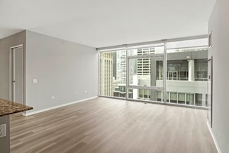210 E Illinois St, Chicago, IL 60611