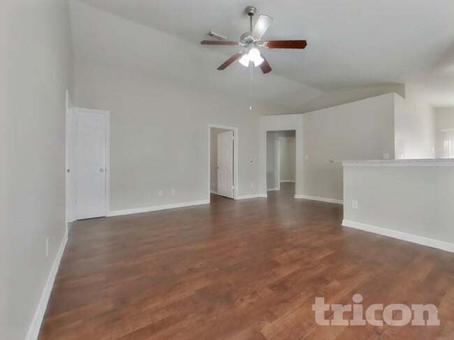 3155 Boynton Dr, Houston, TX 77045 - photo 4