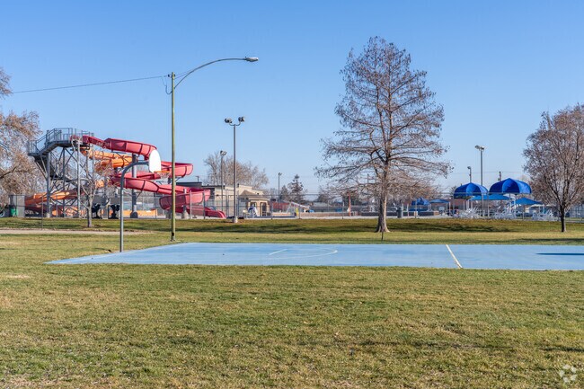 Pasco features several public parks with lots of local amenities.