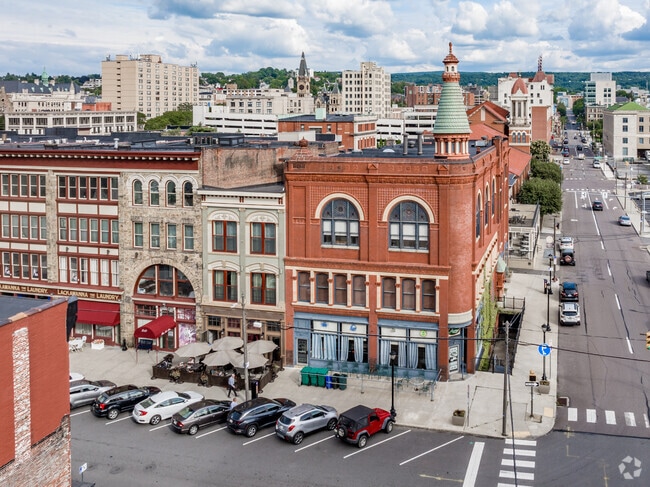 Spend your day at the shops in downtown Scranton, just minutes from Minooka.